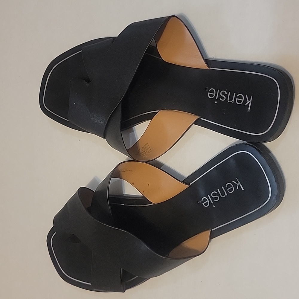 Sandals - Picture 4 of 4